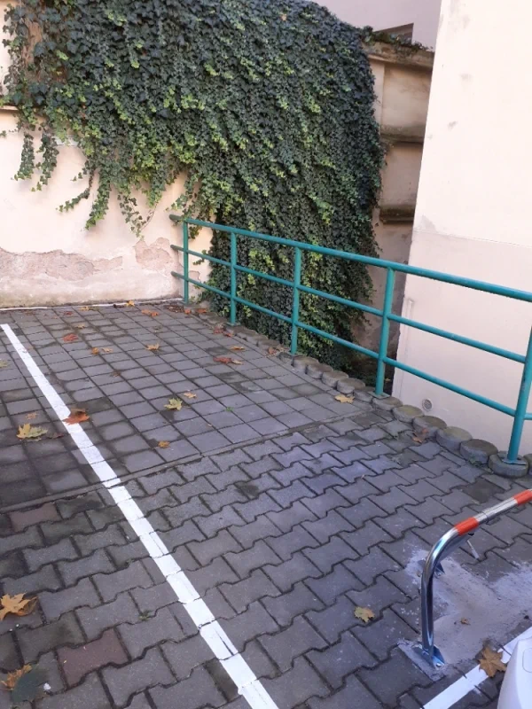 Boleslavská 16- motostání V